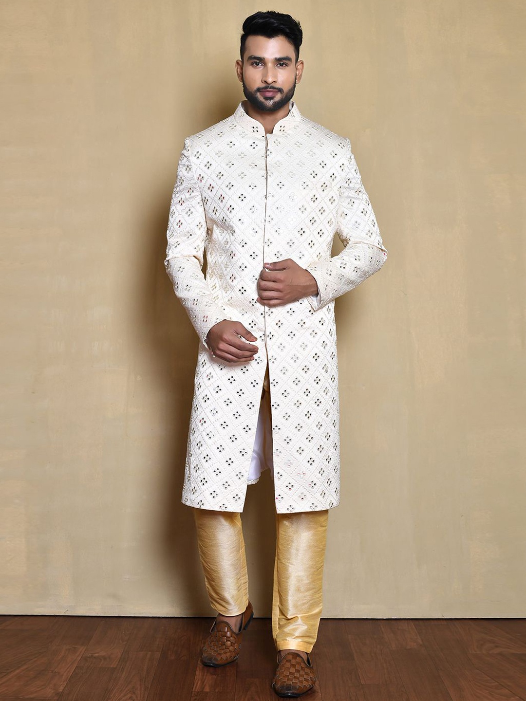 

Arihant Rai Sinha Men Pure Silk & Cotton Sherwani Set, Cream