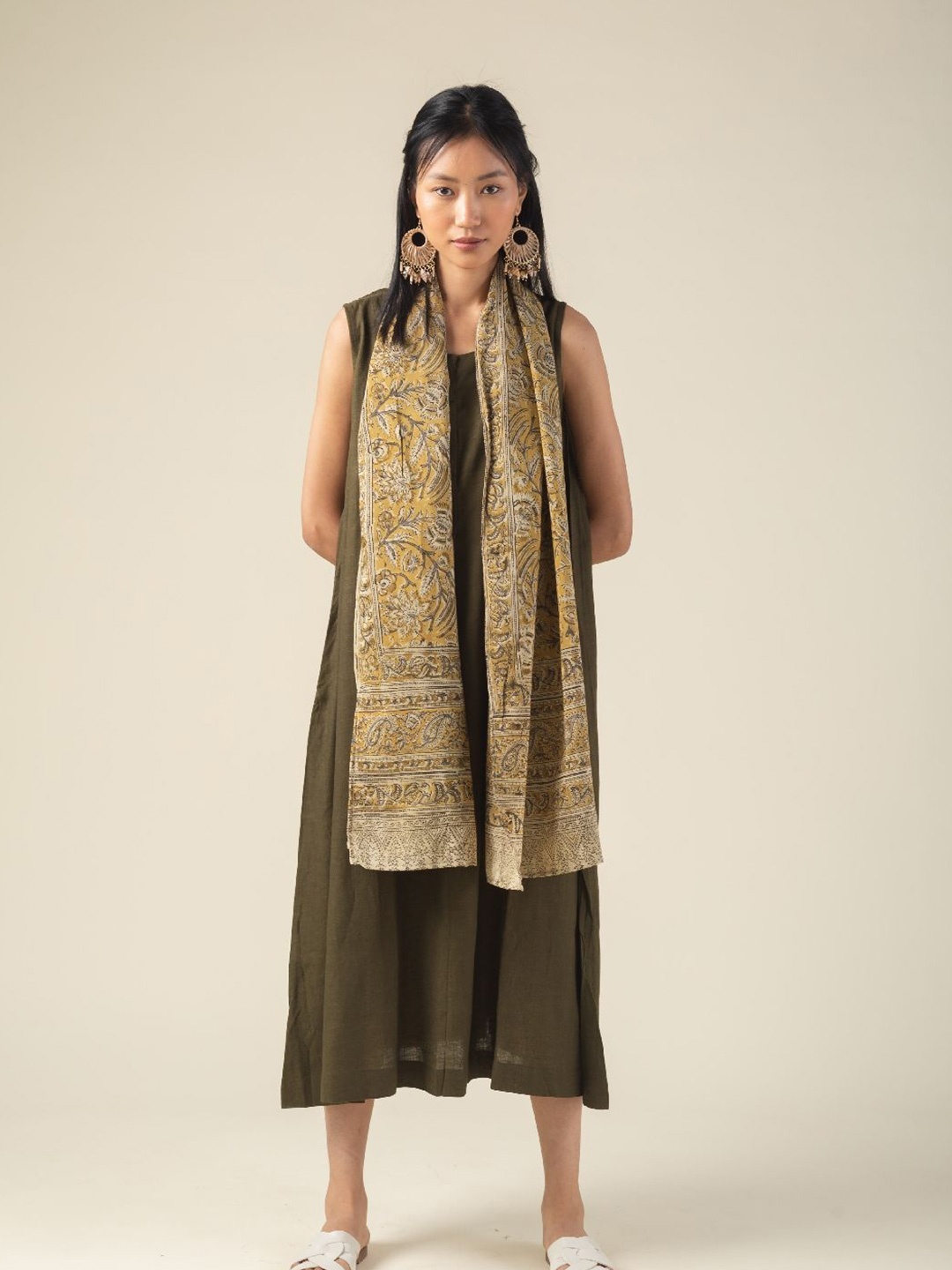 

KUSVAA Women Malmi Cotton Dobby Kurta, Olive