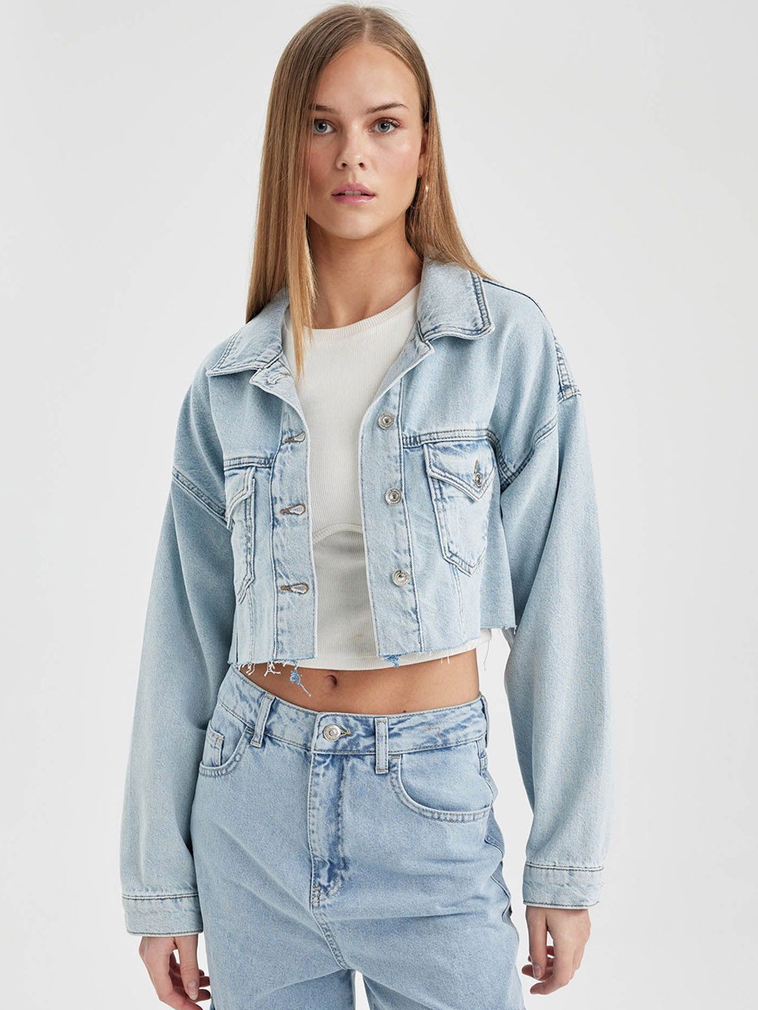 

DeFacto Women Lapel Collar Washed Solid Cotton Casual Denim Jacket, Blue