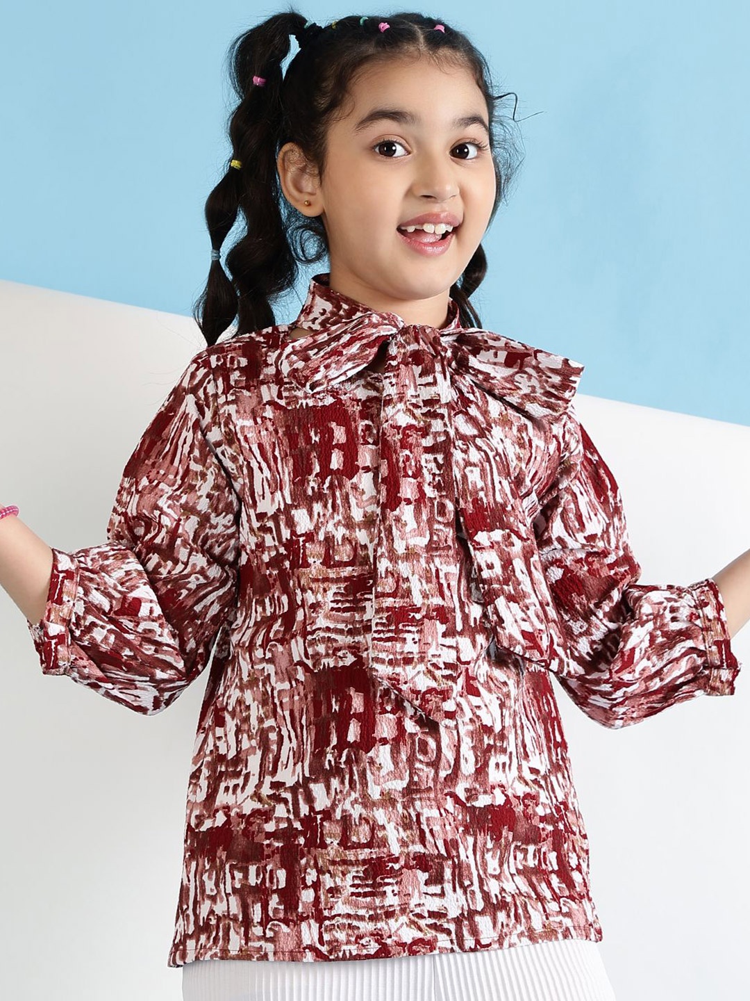 

Ishti Print Tie-Up Neck Puff Sleeve Top, Maroon