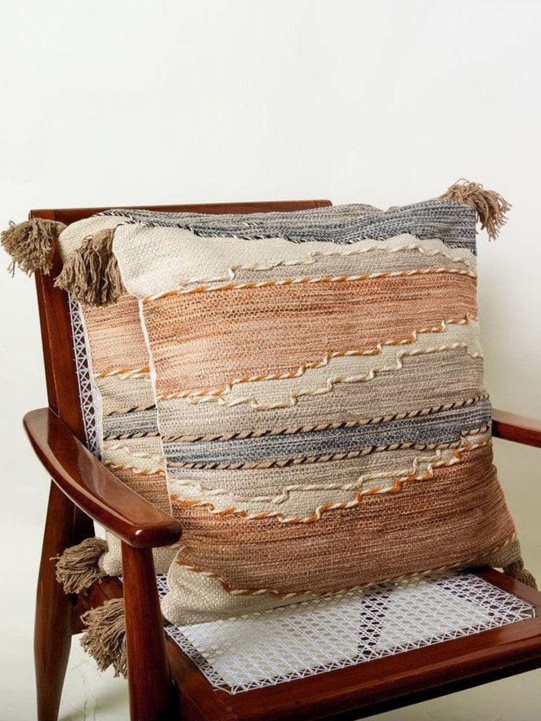 

Aura Beige & Brown 2 Pieces Geometric Textured Tassels Square Cushion Covers