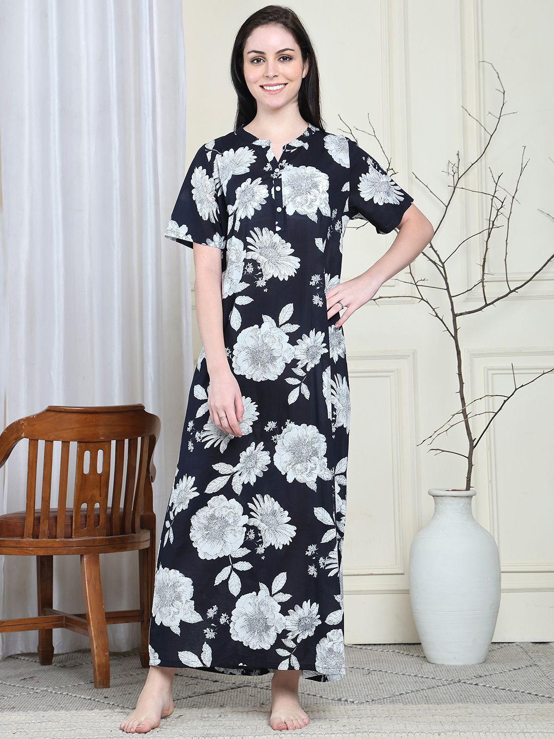 

Kanvin Nightdress, Black