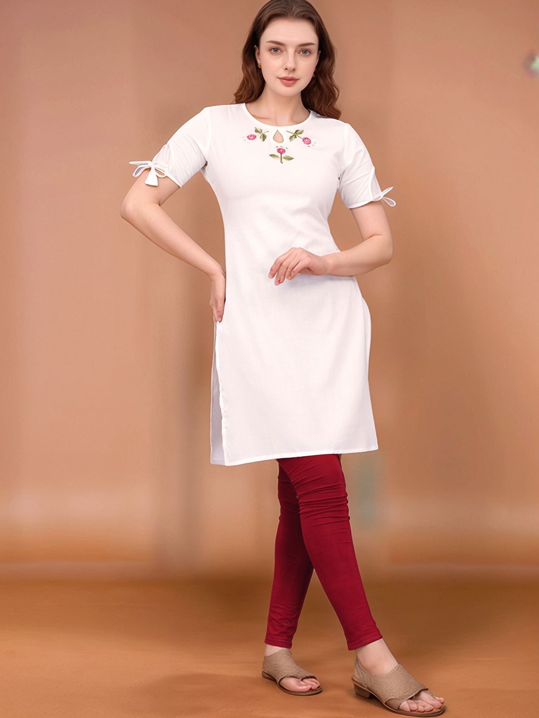 

BAESD Floral Embroidered Thread Work Keyhole Neck Straight Kurta, White