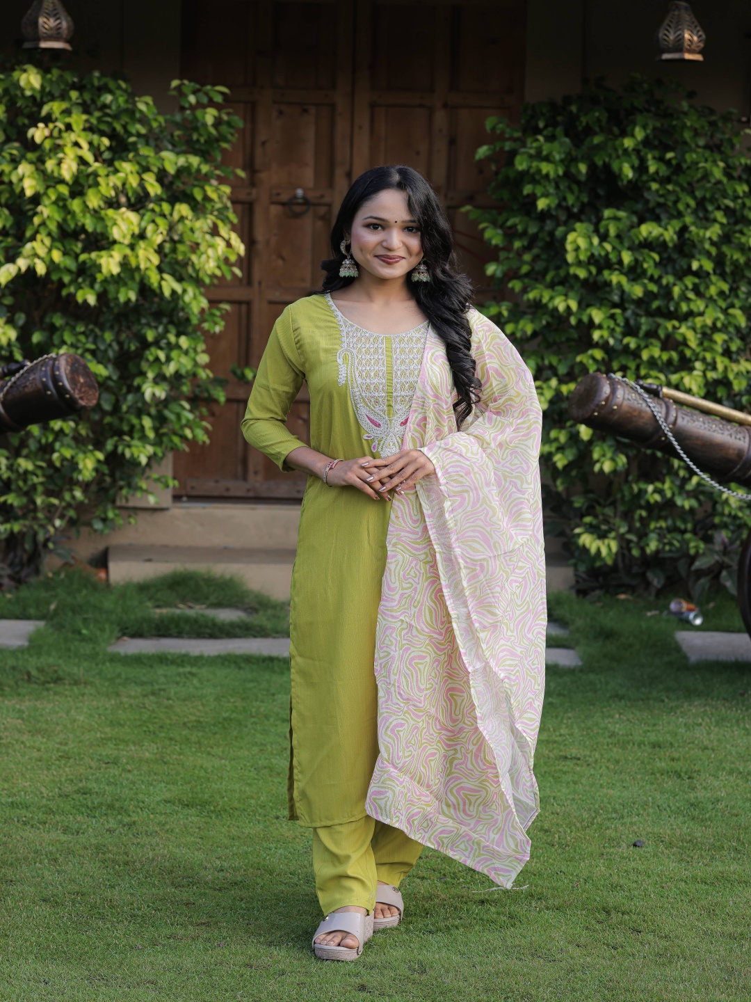 

RV CREATION Ethnic Motifs Embroidered Straight Kurti With Trousers & Dupatta, Lime green