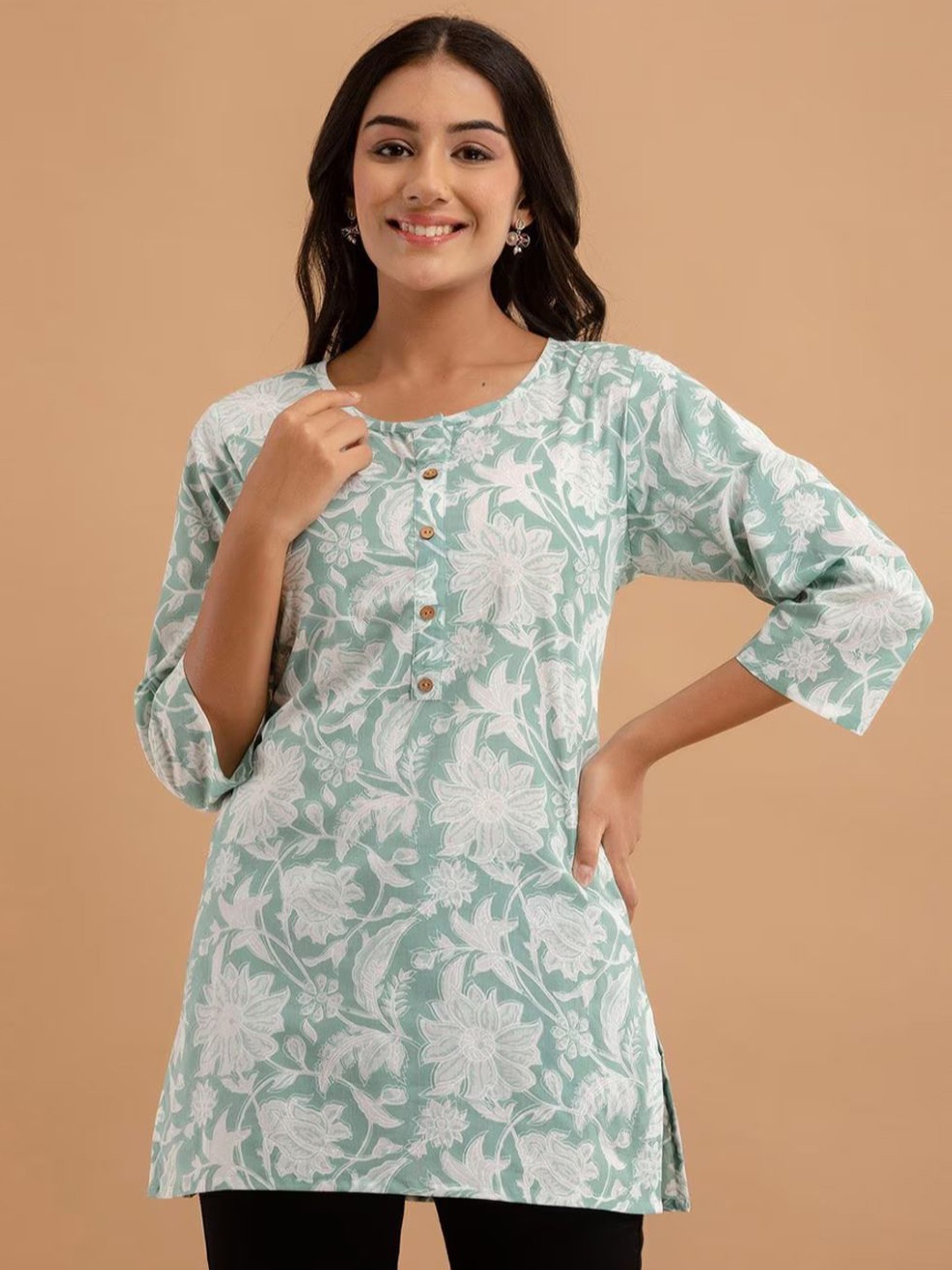 

Rangun Women Floral Printed Round Neck Top, Green