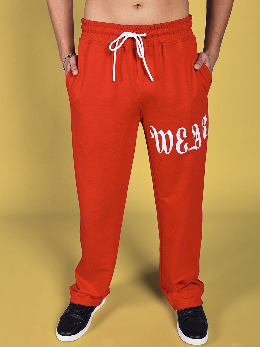 

WEARDUDS Men Mid Rise Relaxed Fit Track pants, Red