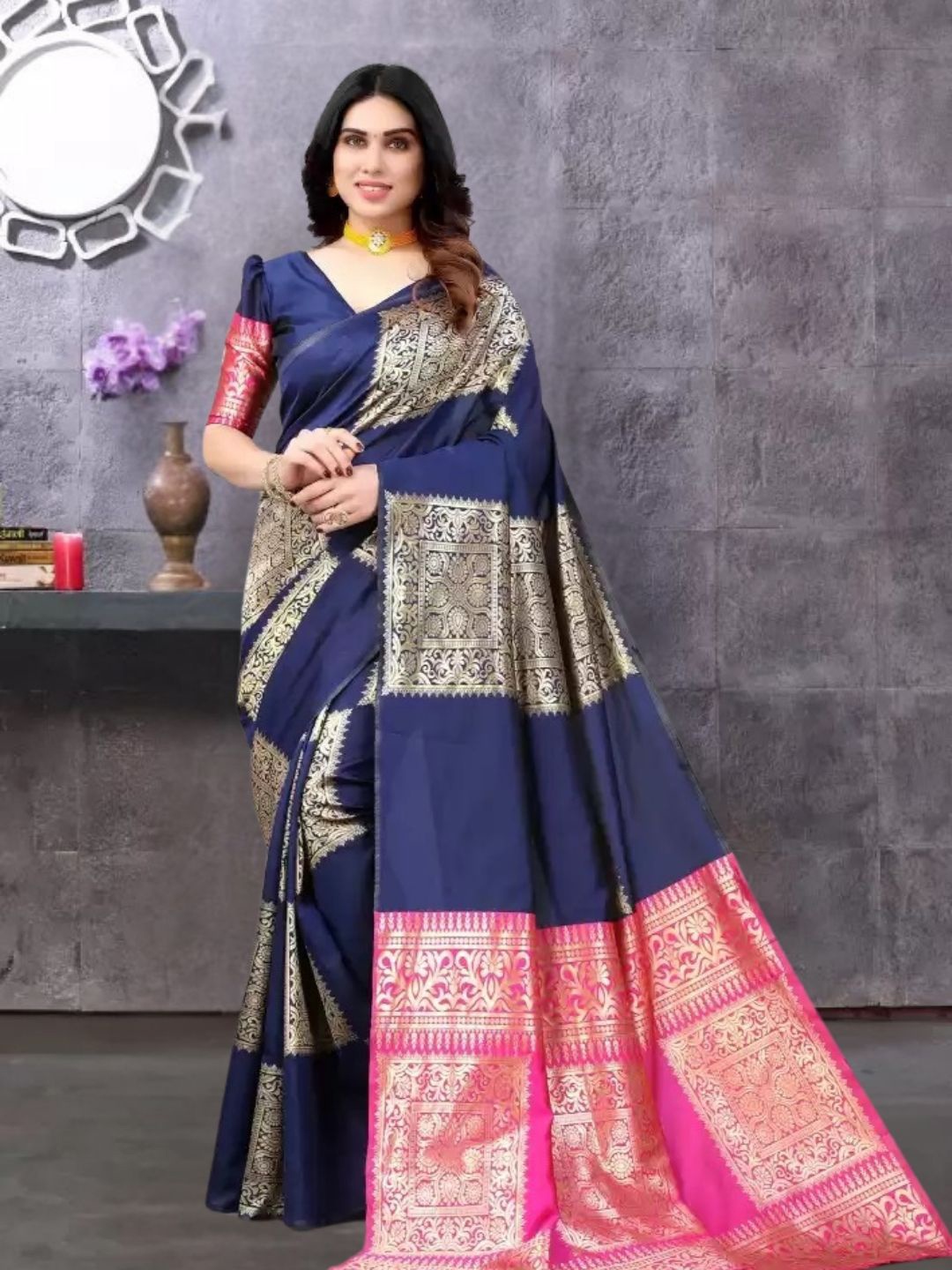 

MAGMINA Woven Design Silk Cotton Banarasi Saree, Navy blue