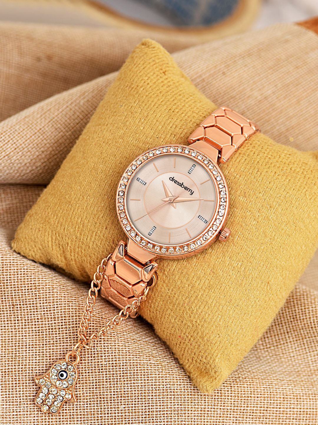 

DressBerry Women Watch With Charm Gift Set, Rose gold