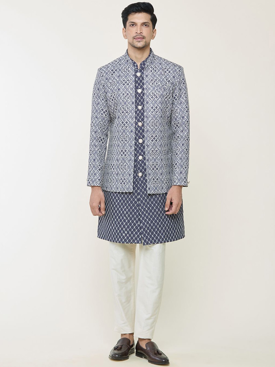 

Arihant Rai Sinha Men Printed Sherwani Set, Blue