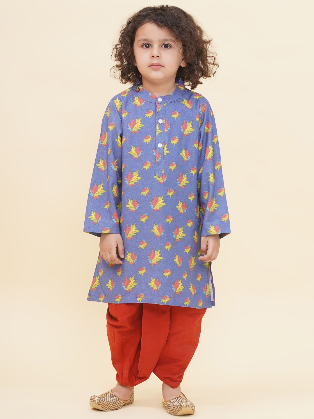 

Sethukrishna Boys Floral Printed Band Collar Straight Kurta With Dhoti Pants, Blue