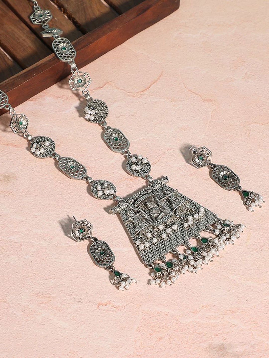 

Anouk Silver Plated Quirky Pendant With Chain