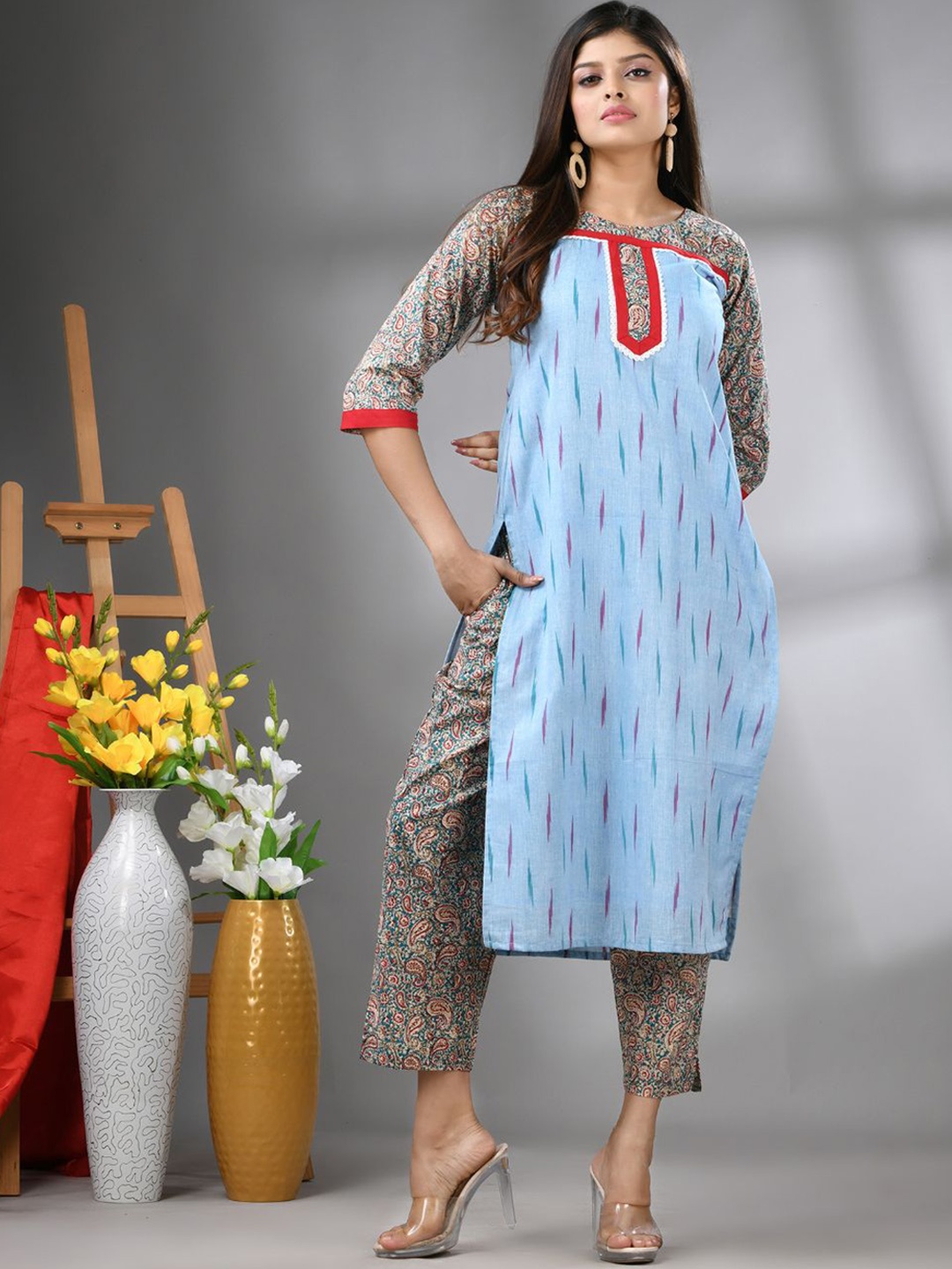 

Charukriti Geometric Printed Round Neck Cotton Straight Kurta, Blue