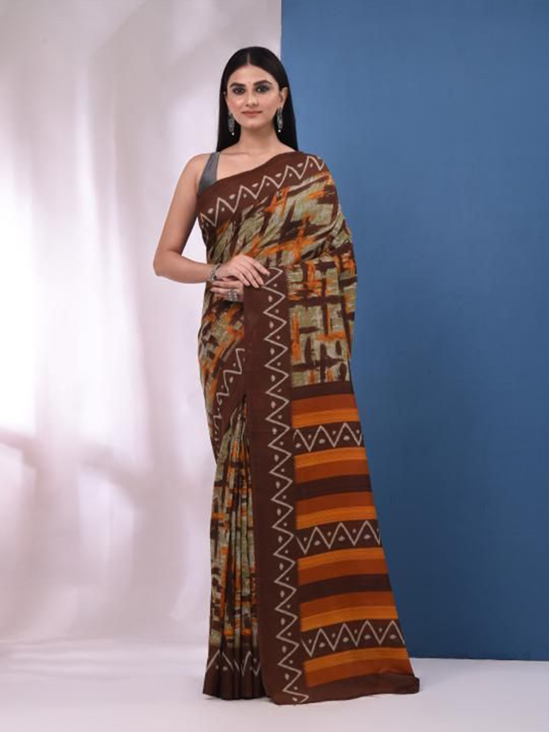 

VIBHAVARI Printed Saree with Blouse Piece, Grey