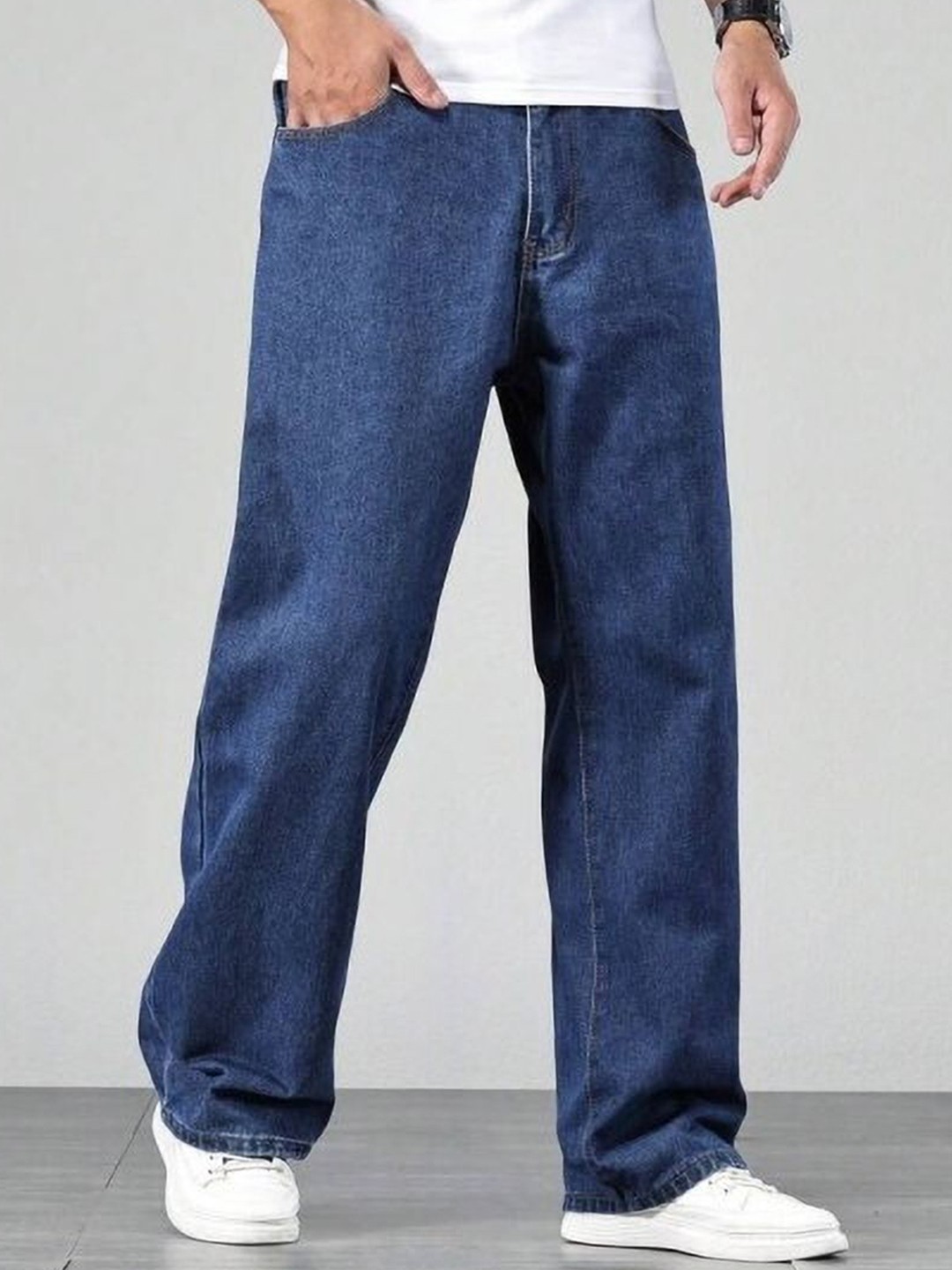 

Rend Men Relaxed Fit Mid-Rise Light Fade Stretchable Jeans, Blue