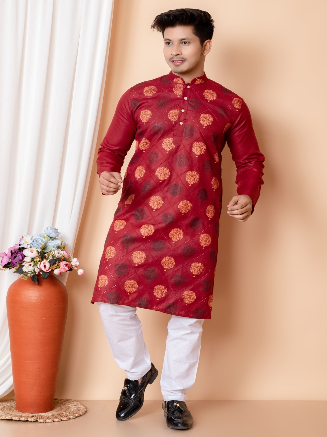 

NFC CREATION Floral Printed Mandarin Collar Straight Kurta With Pyjamas, Maroon