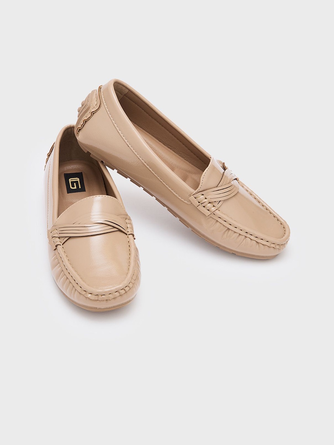 

Sole To Soul Women Loafers, Beige