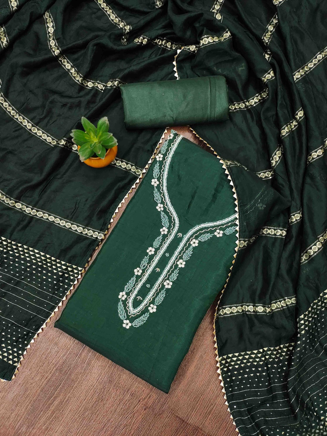 

KIMISHA Floral Embellished Unstitched Dress Material, Green