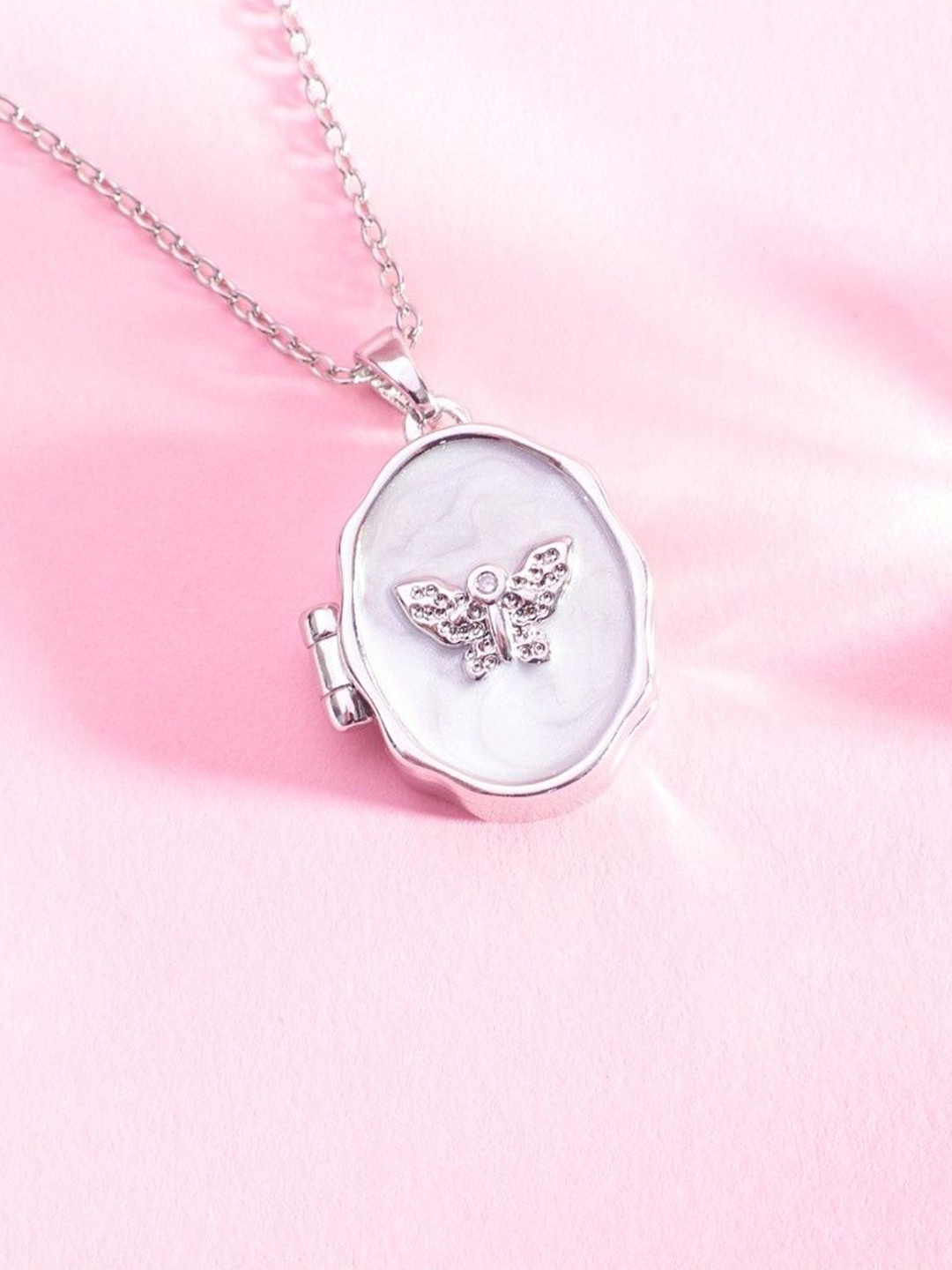 

SALTY Secret Keepsake Openable Silver Pendant with Chain For Women & Girls