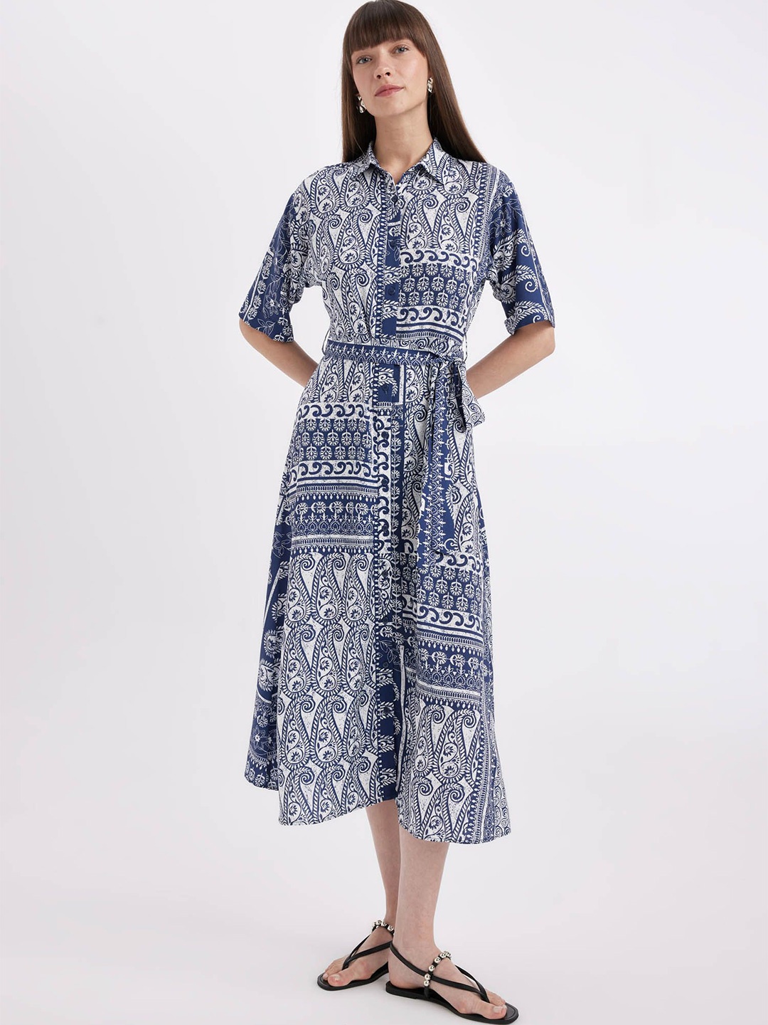 

DeFacto Women Ethnic Motifs Printed Fit & Flare Midi Dress, Blue