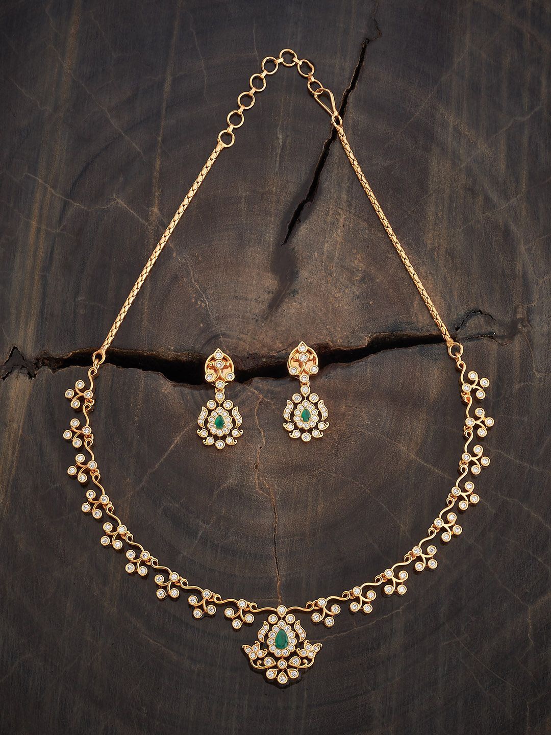 

Kushal's Fashion Jewellery Women Green Gold-Plated Cubic Zirconia-Studded Jewellery Set
