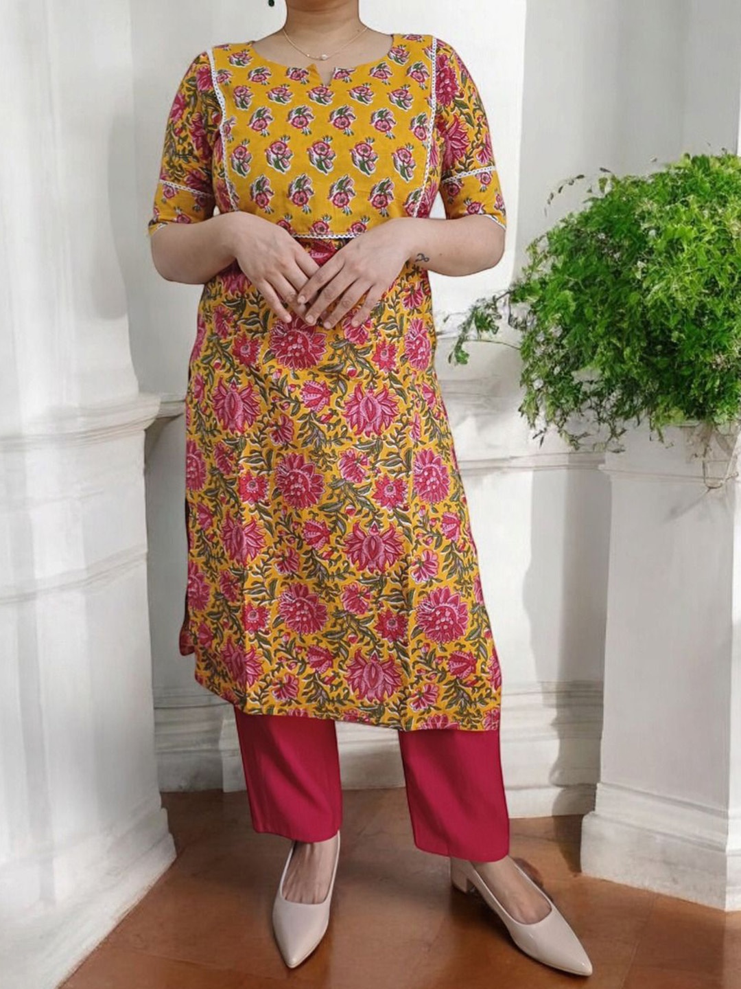 

Nadora Fashions Floral Printed Notch Neck Cotton Straight Kurta, Yellow