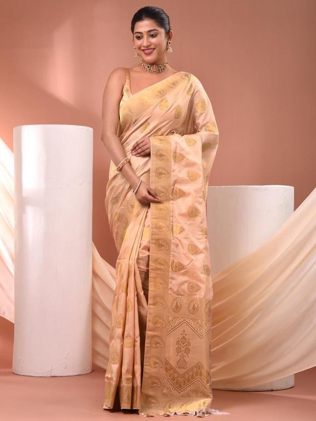 

VIBHAVARI Woven Design Zari Saree, Beige