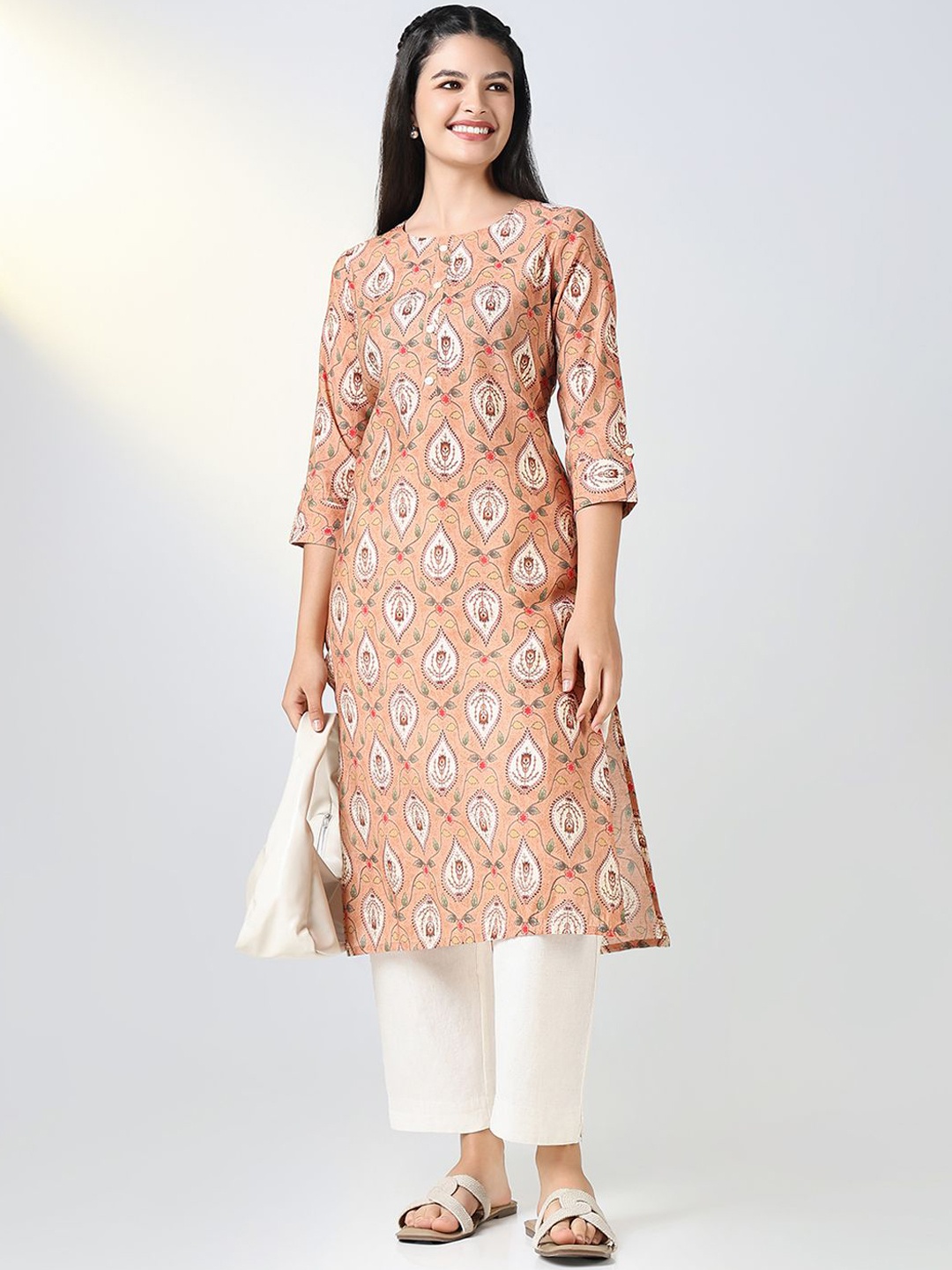 SHOWOFF Floral Printed Round Neck Straight Kurtas, Peach