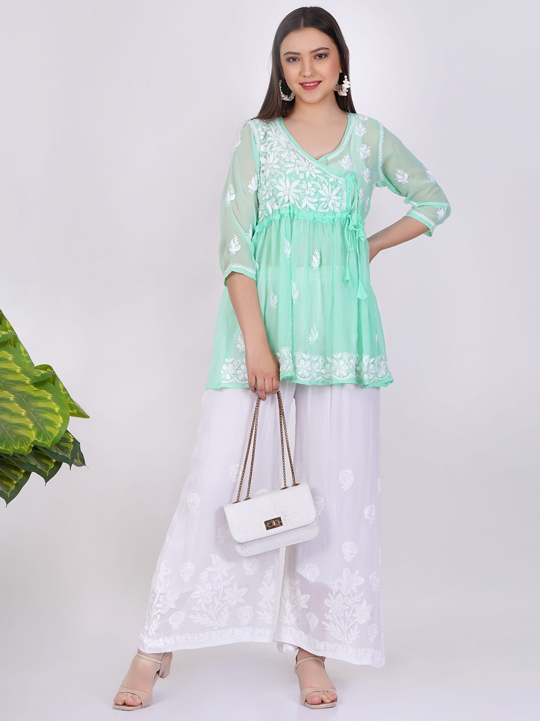 

SUFIZA LIFESTYLE Embroidered Tunic, Green