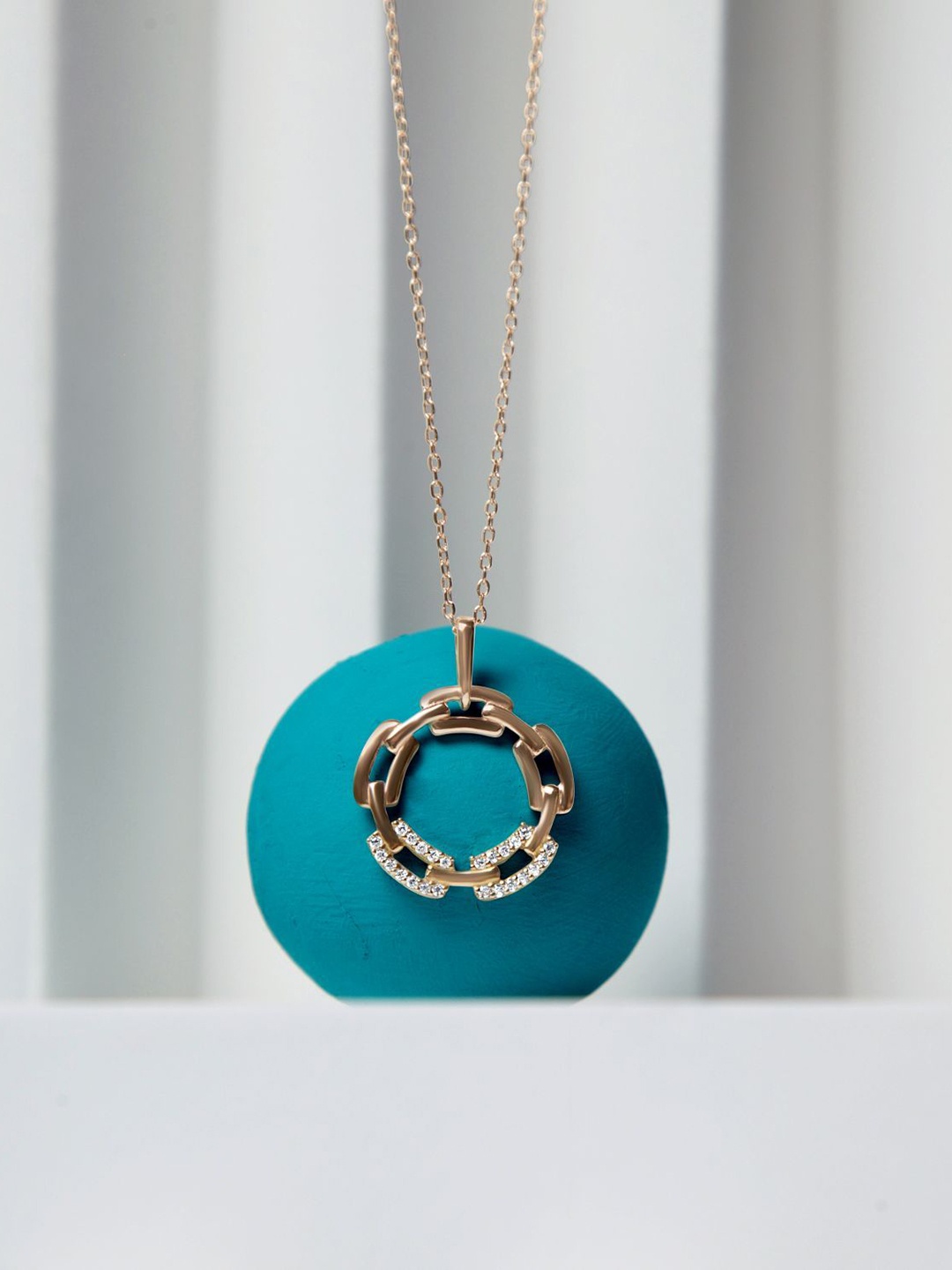 

VELVET IMPERIAL Sterling Silver Gold-Plated Artificial Stones Studded Pendant With Chain