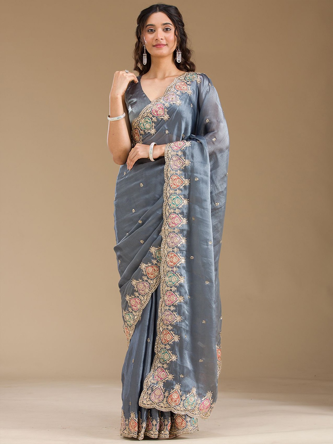 

Koskii Ethnic Motifs Beads and Stones Grey Zariwork Tissue Saree