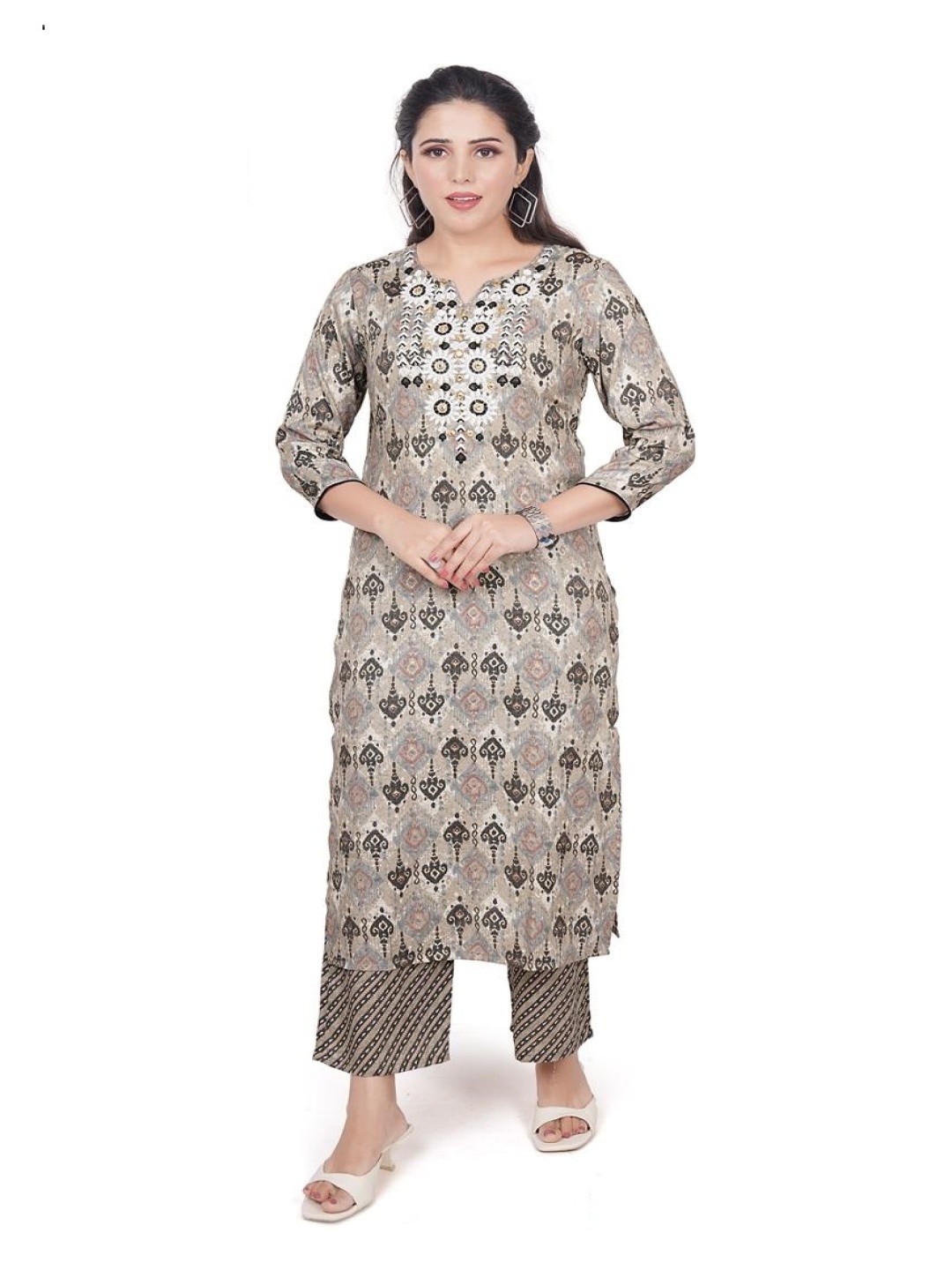 

KRITHA Ethnic Motifs Printed Pure Silk Straight Kurta With Palazzo, Brown