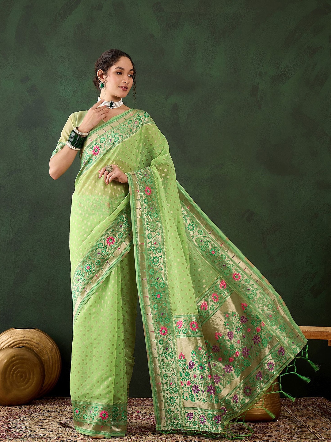 

HERE&NOW Woven Design Zari Banarasi Saree, Green