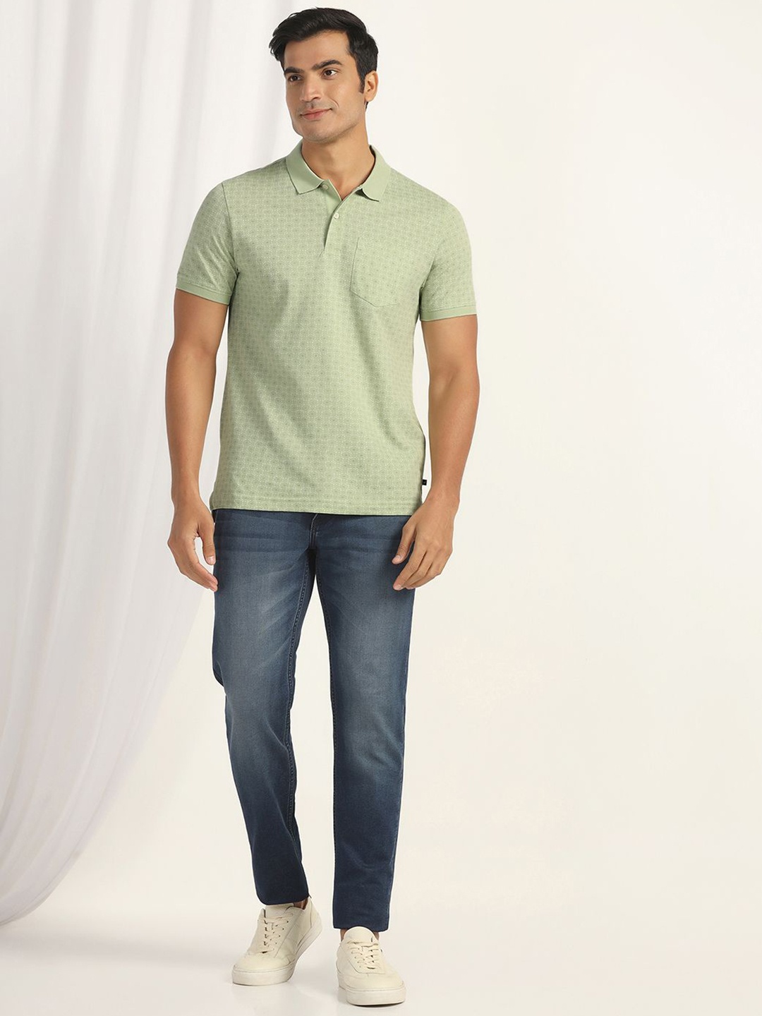 

Blackberrys Men Geometric Printed Polo Collar Cotton Slim Fit T-shirt, Green