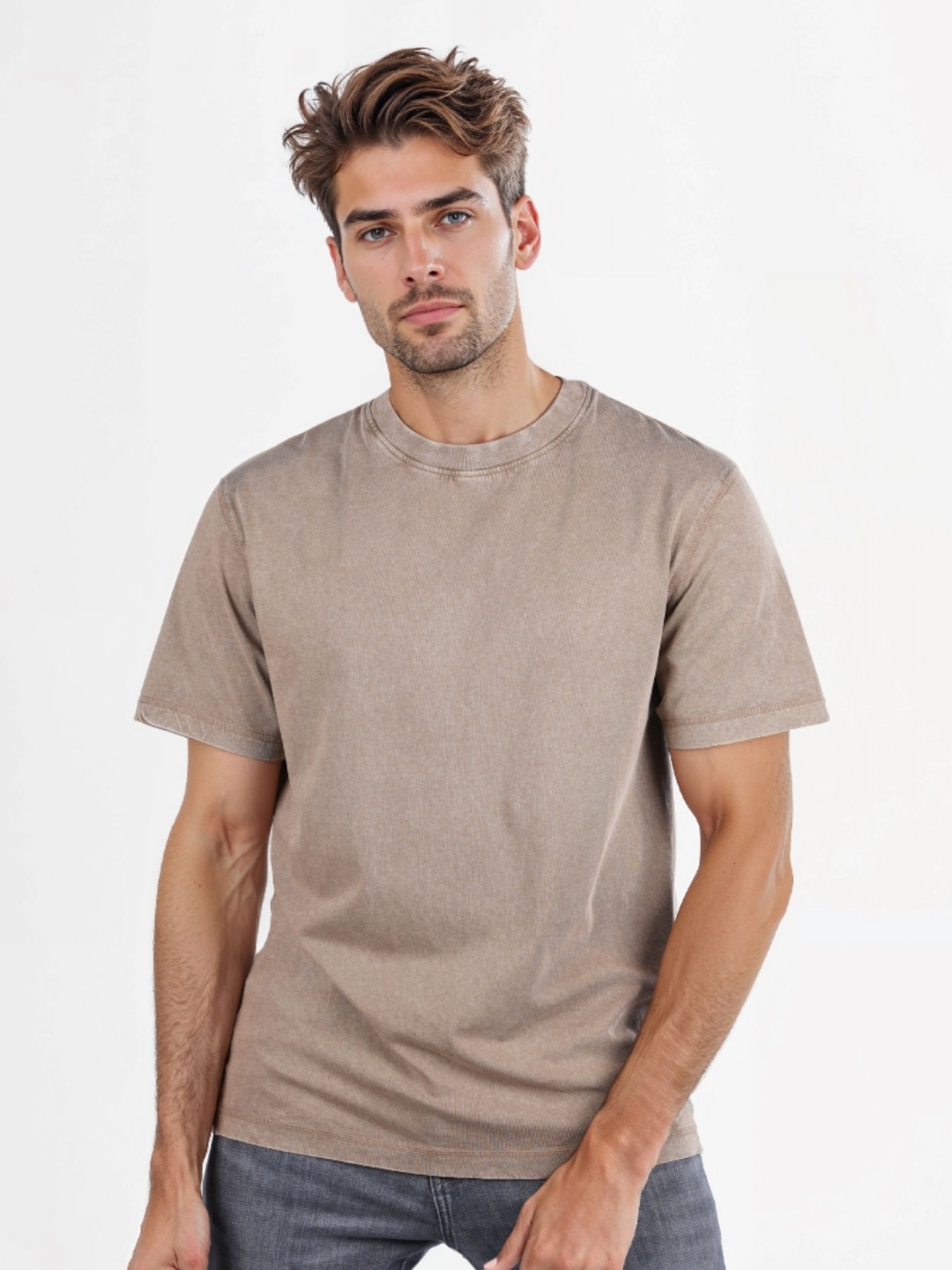 

Celio Men Solid Round Neck Cotton Relaxed Fit T-shirt, Brown