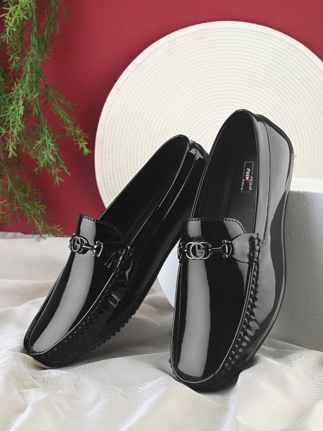 

IMCOLUS Men Lightweight Loafers, Black