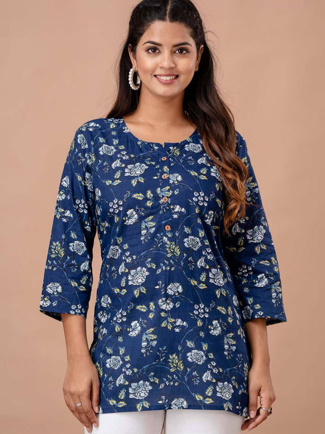 

Rangun Women Floral Printed Round Neck Kurti, Blue
