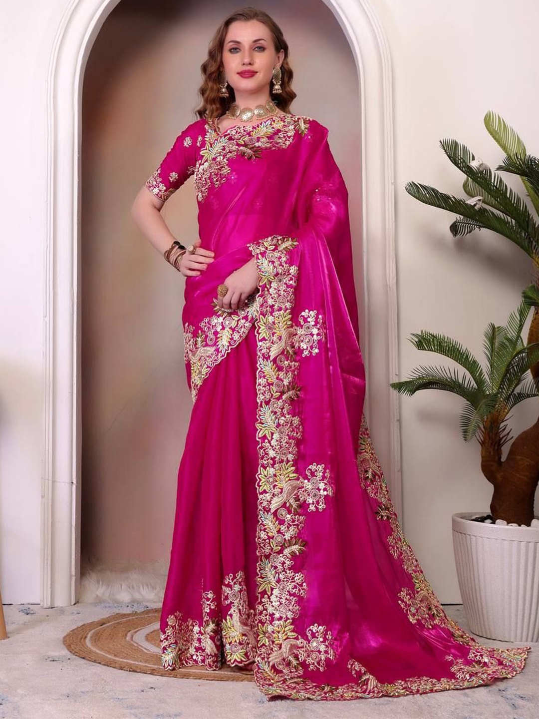 

Moda Rapido Floral Embroidered Sequinned Organza Saree, Magenta