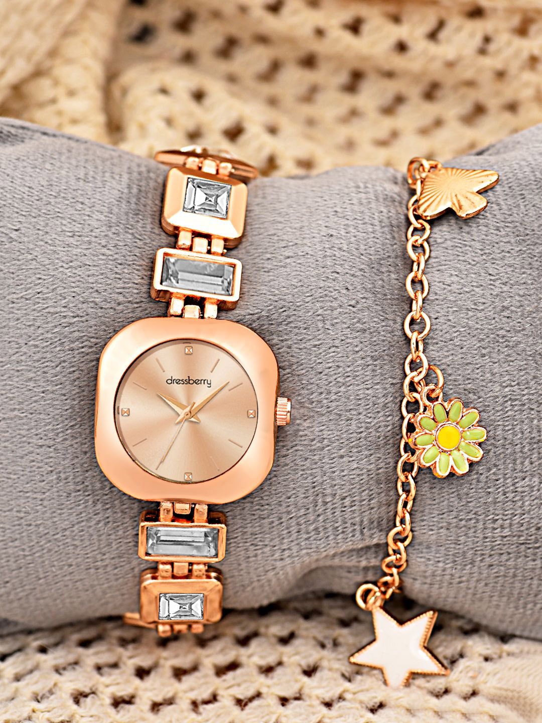 

DressBerry Women Watch & Bracelet Gift Set, Rose gold