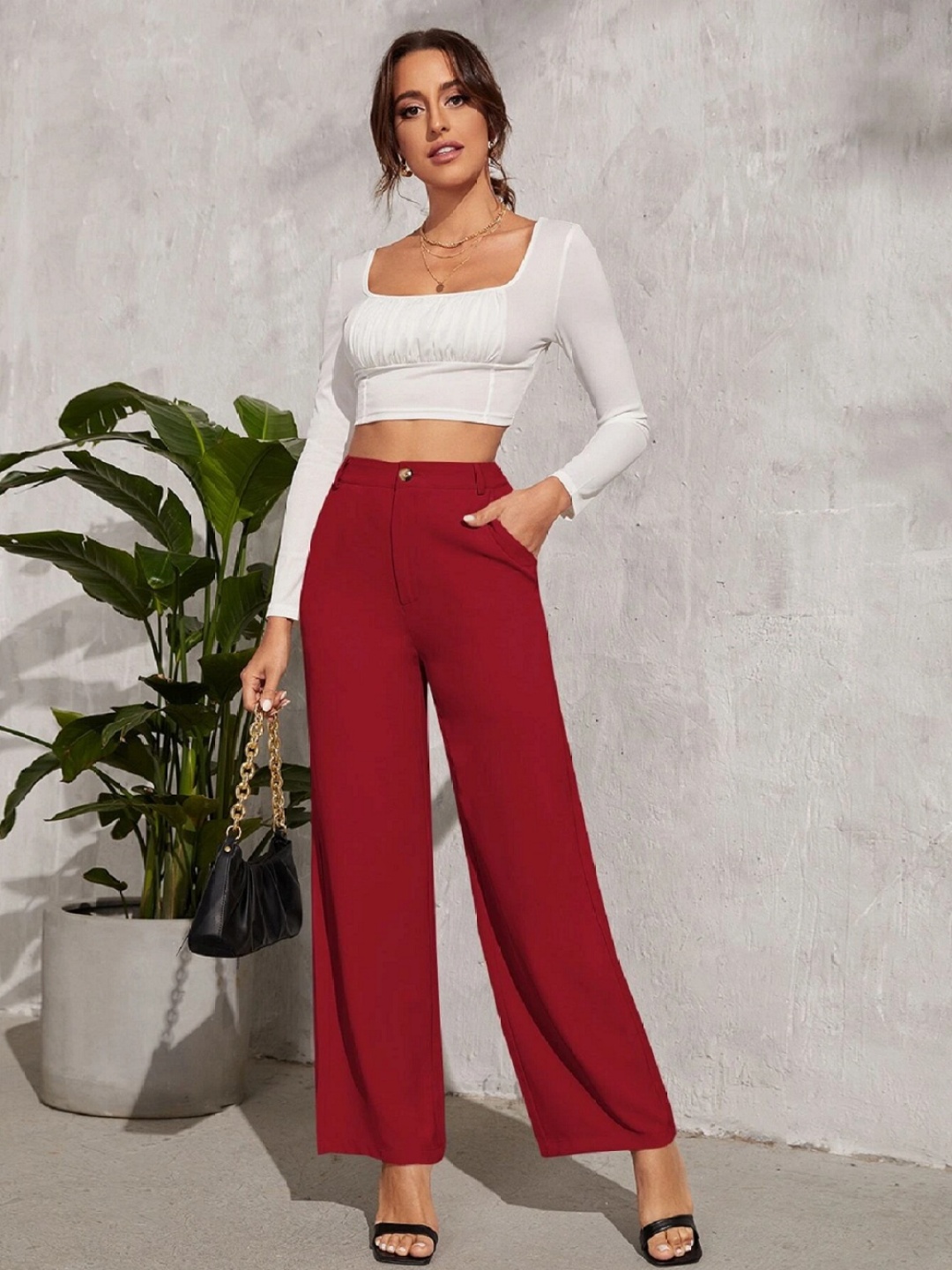 

FNOCKS Women Relaxed Flared High-Rise Trousers, Maroon