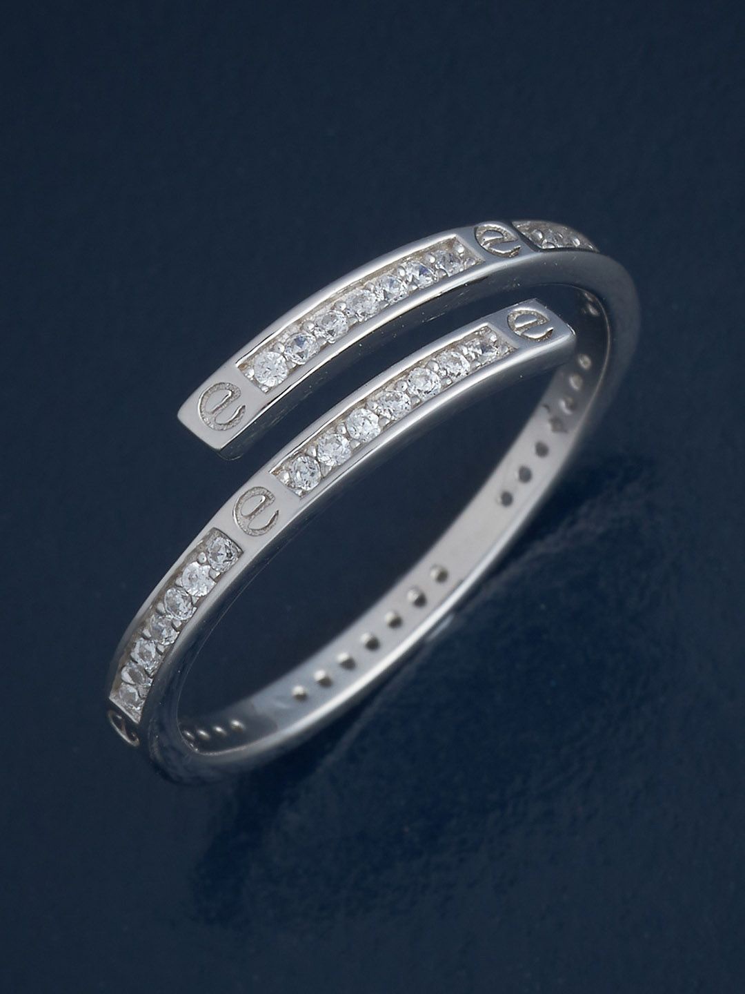

Kushal's Fashion Jewellery Sterling Silver Rhodium-Plated Cubic Zirconia Temple Finger Ring