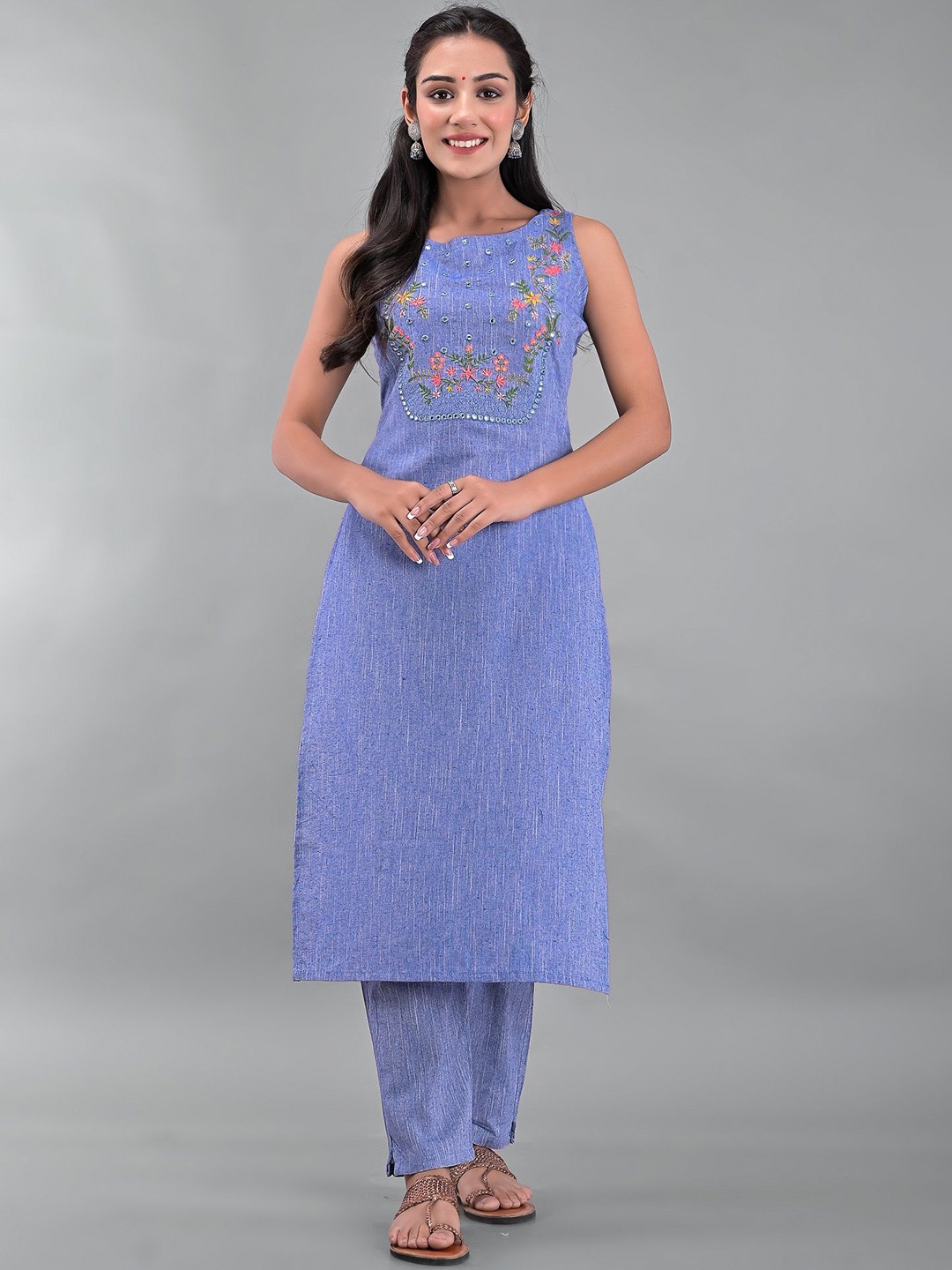 

Clothy N Wave Floral Embroidered Round Neck Straight Kurta With Trousers, Blue