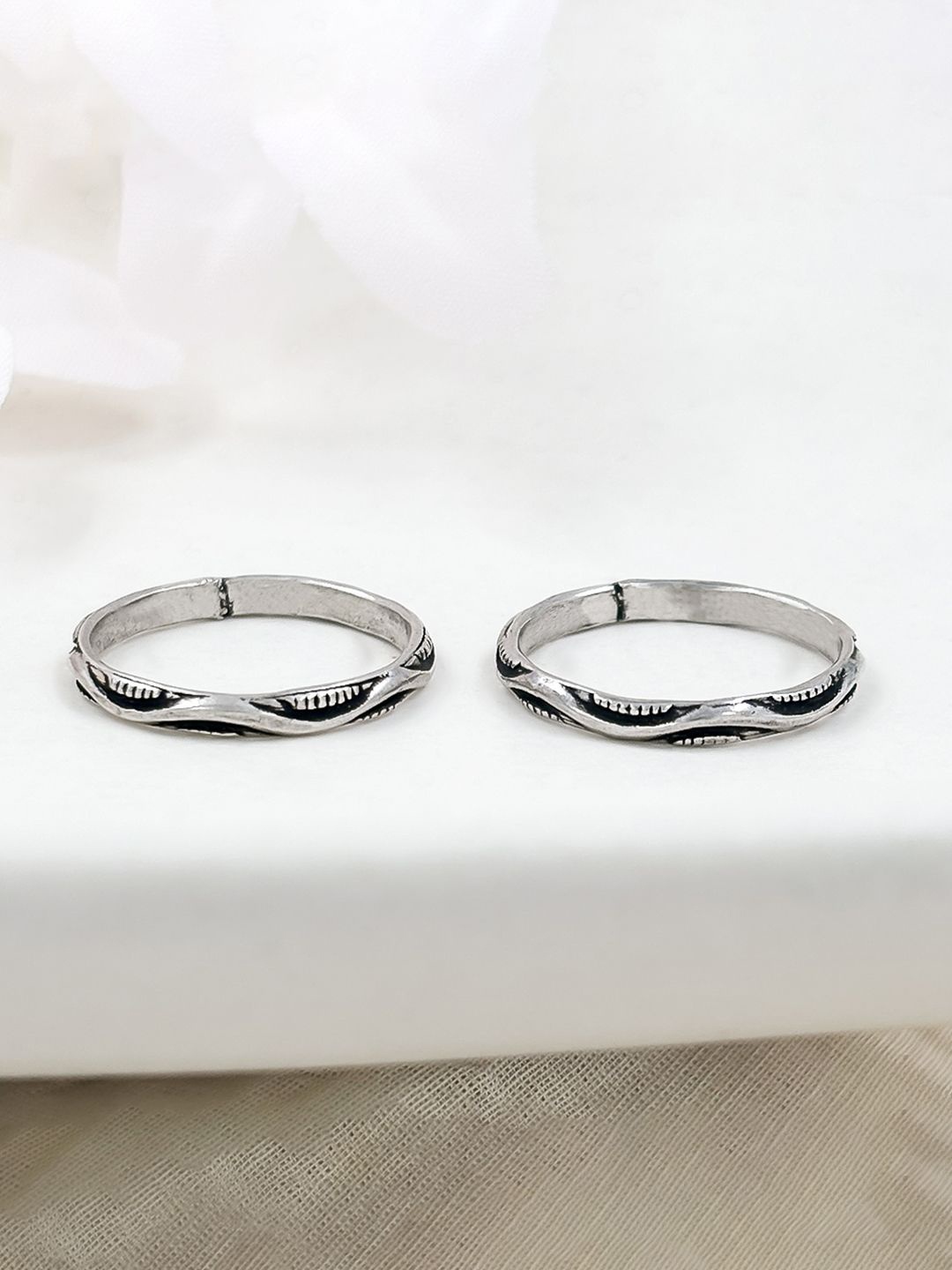 

Unniyarcha 92.5 Silver Toe Rings