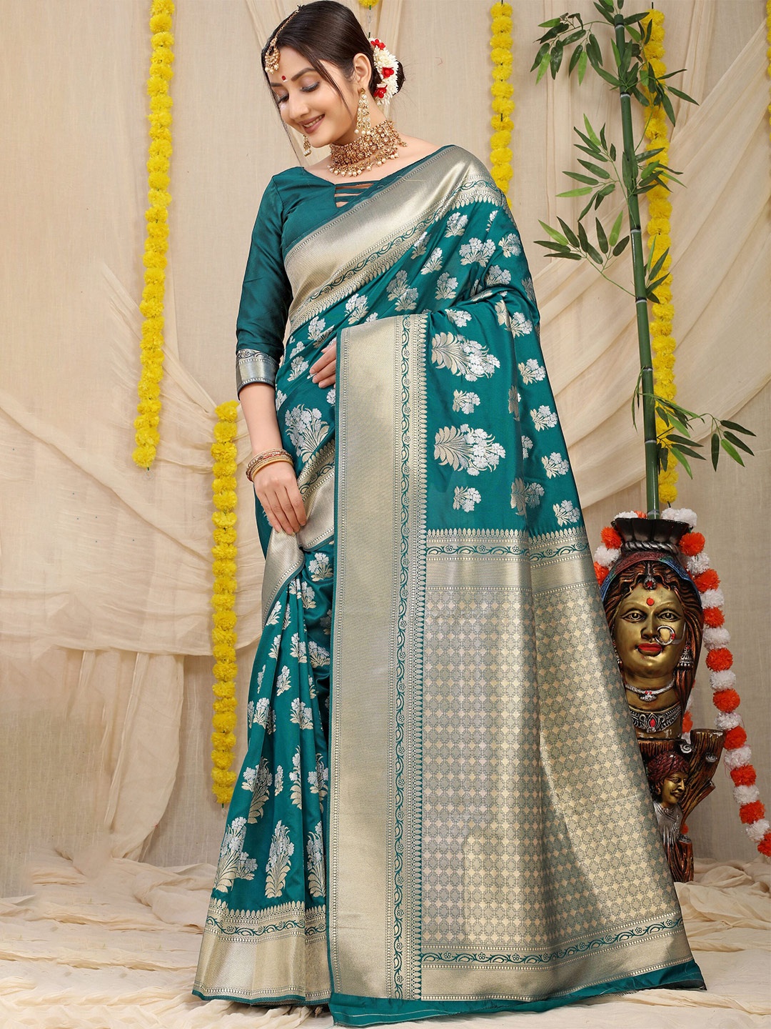 

amirat Woven Design Zari Pure Silk Banarasi Saree, Teal