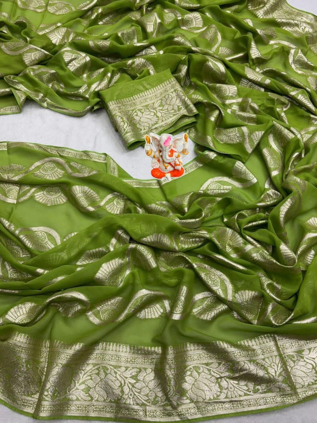 

PAYAL CREATION Floral Zari Pure Georgette Designer Maheshwari Saree, Green