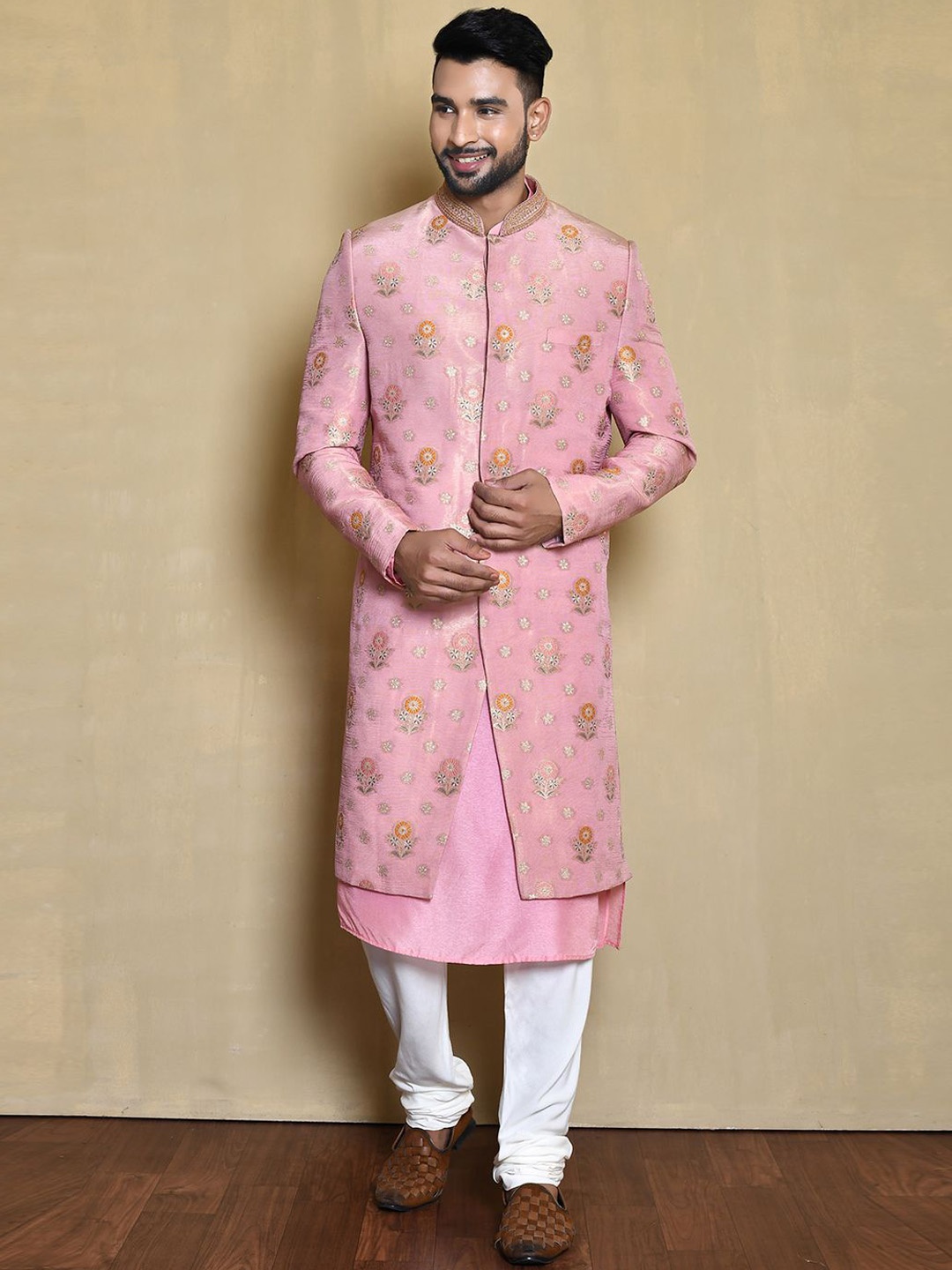 

Arihant Rai Sinha Men Printed Kurta & Sherwani Set, Pink