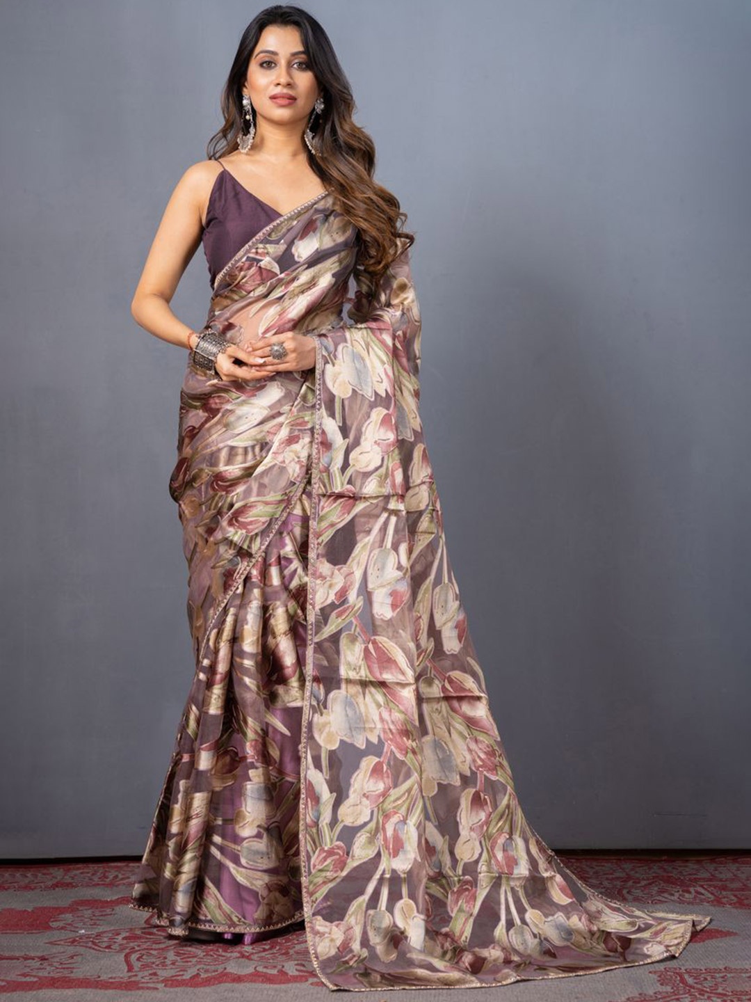 

KAJREE Floral Printed Gotta Patti Organza Saree, Lavender