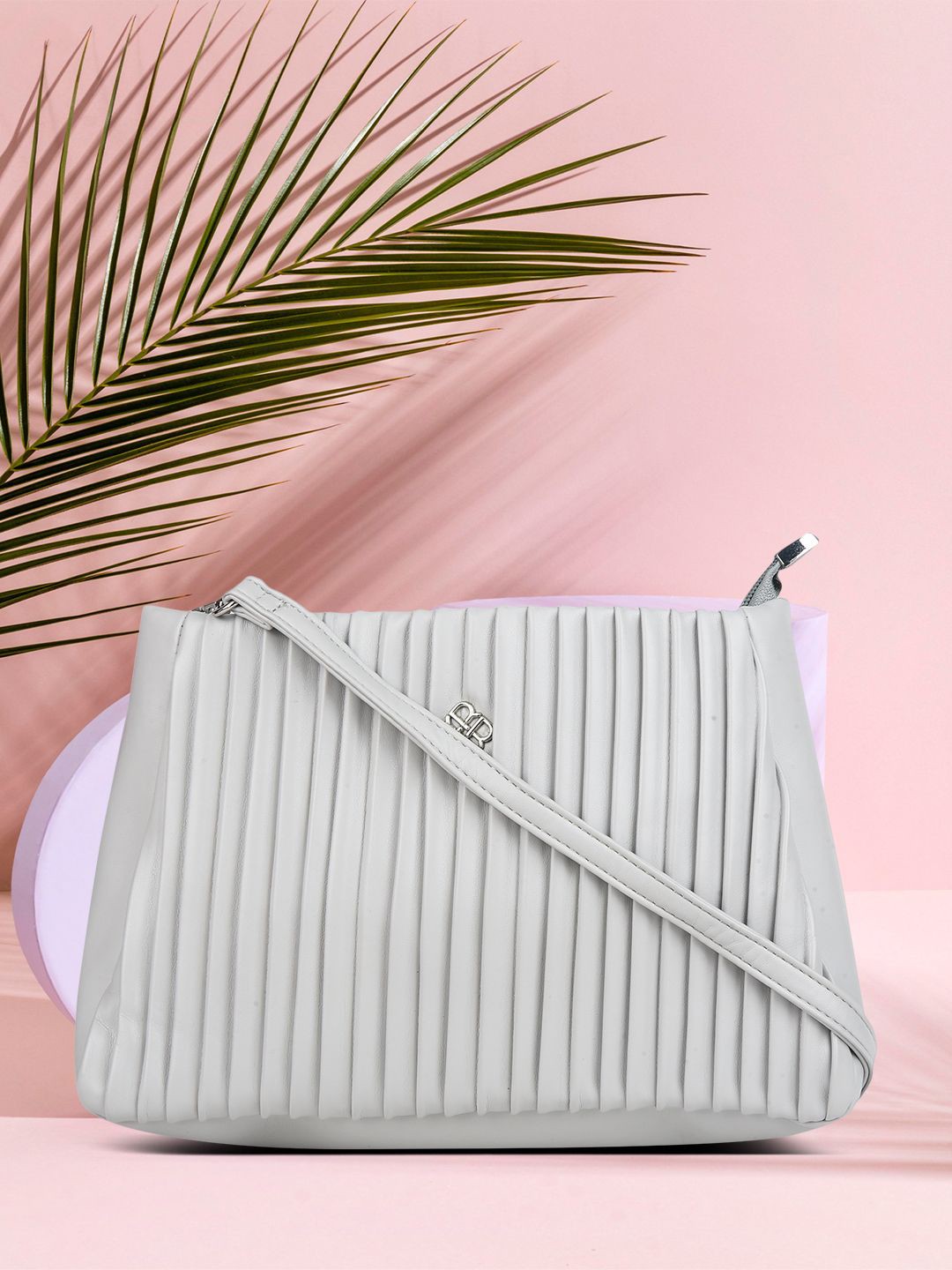 

Marie Claire Structured Handheld Bag with Quilted, Grey