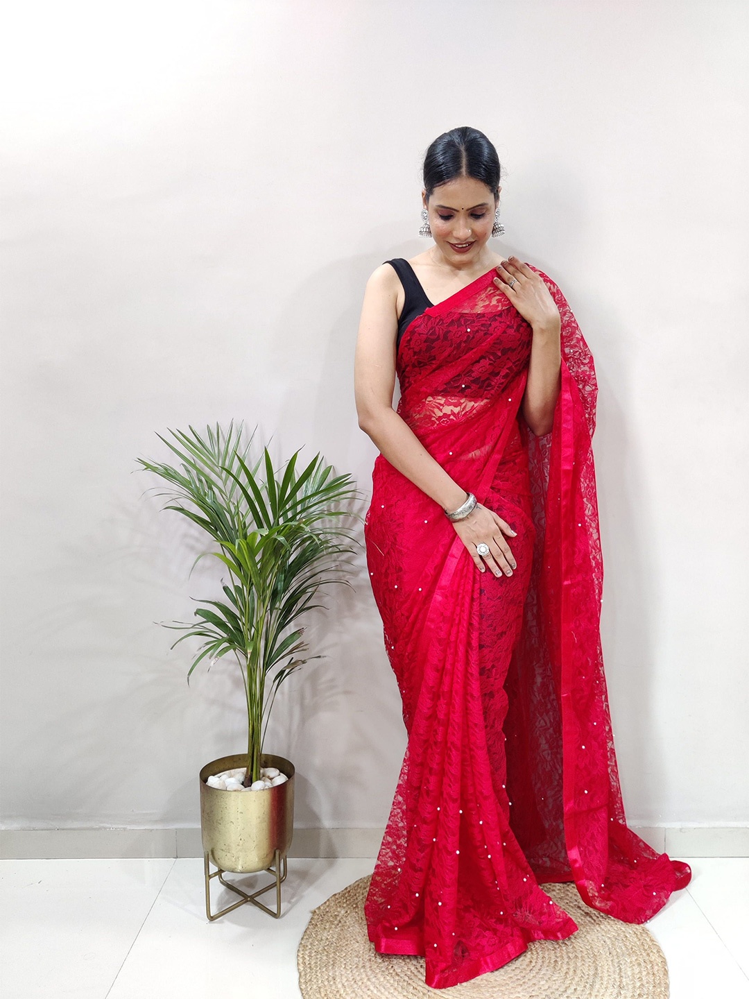 

KAYOMMI Woven Design Net Saree, Red