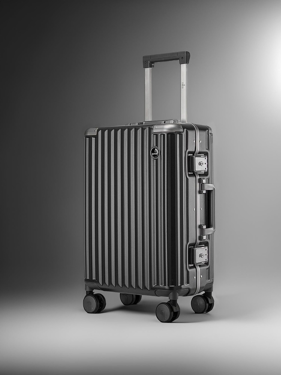

THE CLOWNFISH Stark Series Hard-Sided Eight Wheel Cabin Trolley Bag, Black
