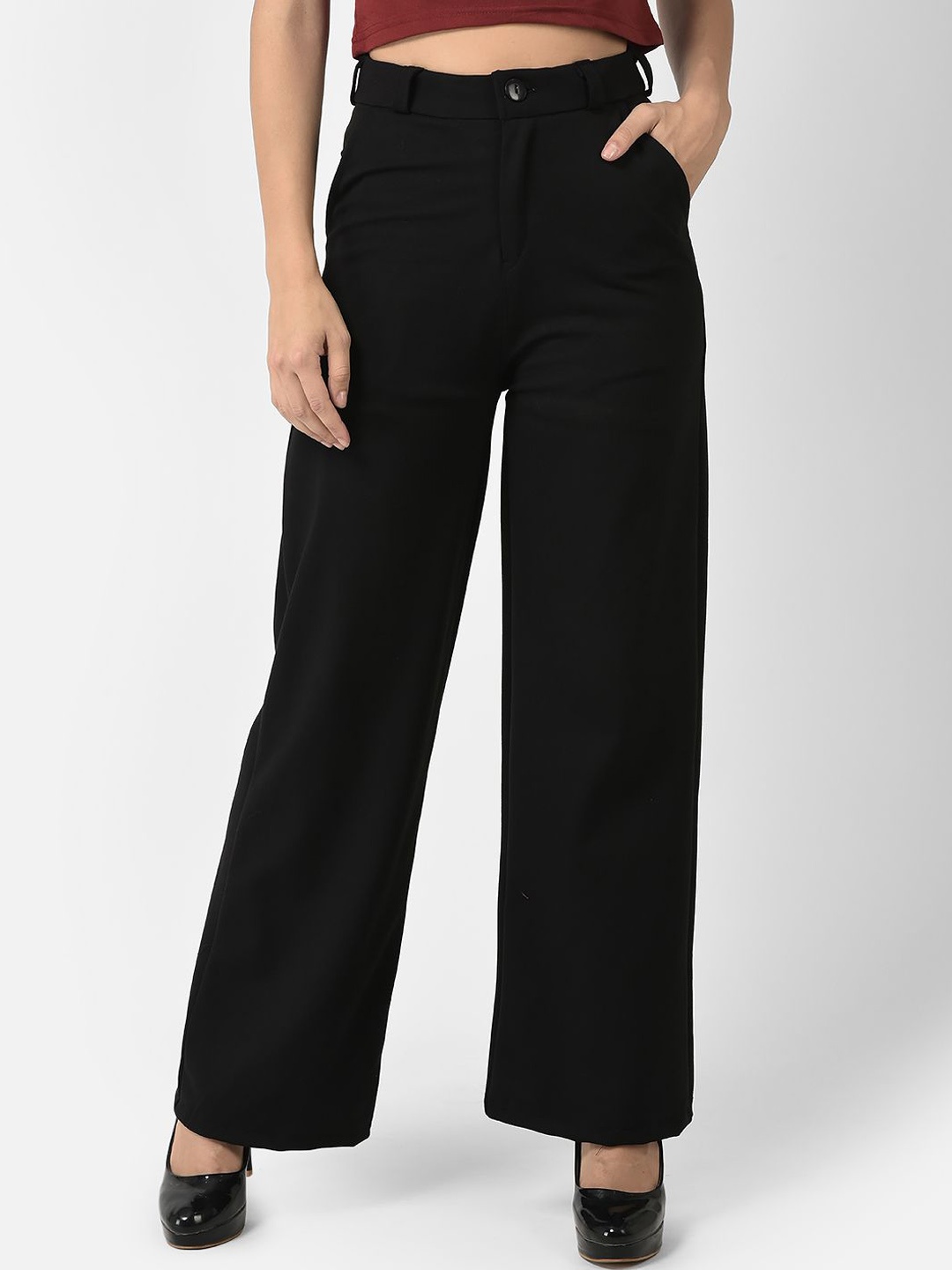 

FNOCKS Women Relaxed Flared High-Rise Trousers, Black